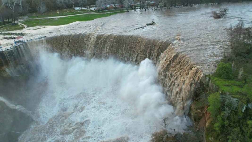 ¡Descubre cómo Chile enfrenta la persistente sequía a pesar de las mejoras en los embalses!