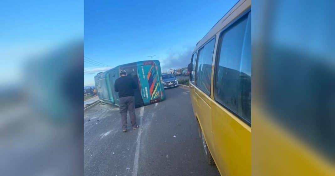 ¡Dramático accidente de bus en la ruta Ovalle-La Serena! Cuatro pasajeros heridos y la vía cerrada