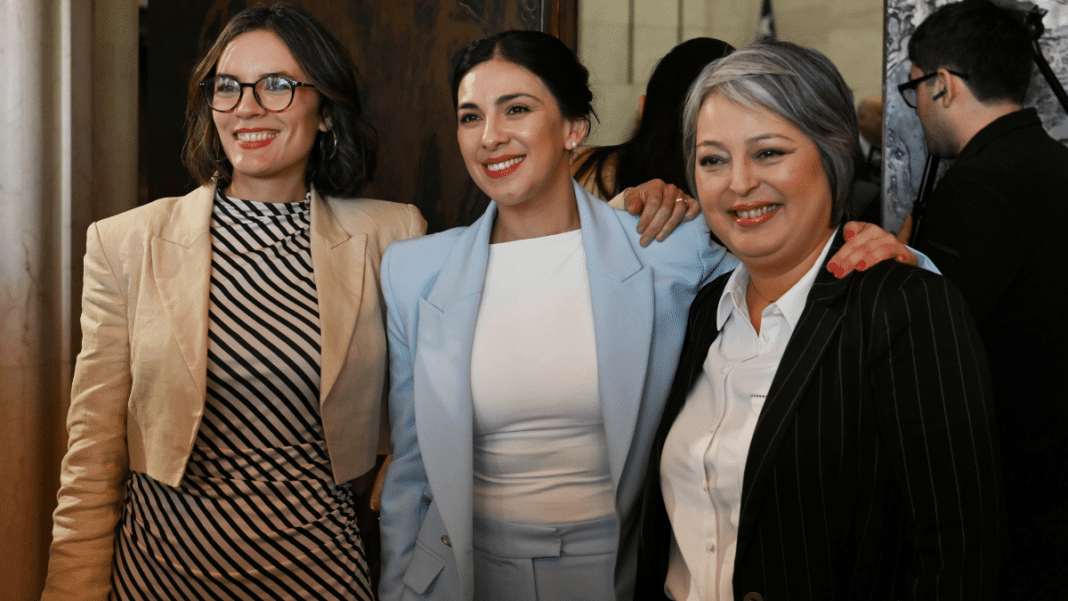 ¡Felicidades, Karol Cariola! La Ministra Vallejo se une a la alegría del embarazo de la Diputada