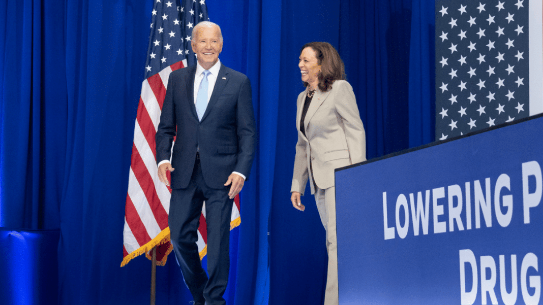 ¡Kamala Harris Toma el Centro Escénico! Joe Biden Respalda Firmemente su Candidatura Presidencial en la Convención Demócrata