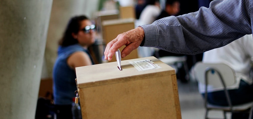 ¡Sorprendente Encuesta Revela Tendencias Electorales en Chile!