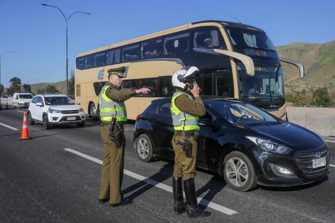 Carabineros Garantiza la Seguridad en las Fiestas Patrias: Un Despliegue Masivo de Operaciones