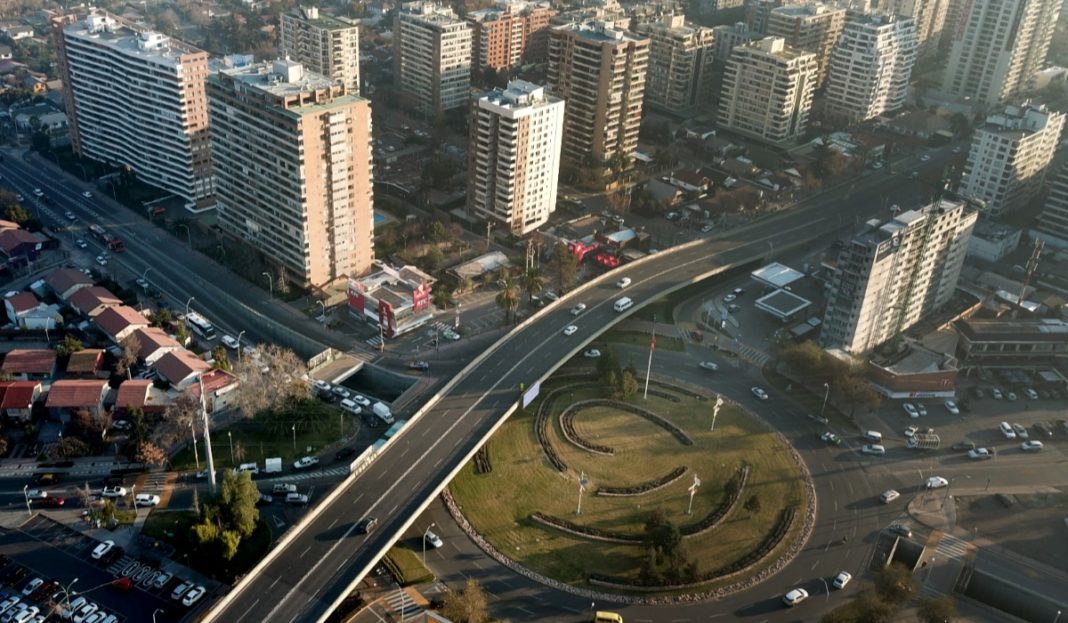 Descubre los 10 Barrios más Seguros de Santiago: Un Oasis de Tranquilidad en la Capital Chilena