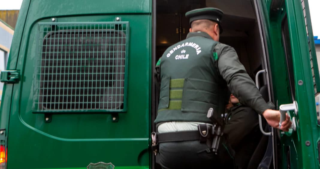 Escándalo en la Escuela de Gendarmería: Instructor Detenido por Abusos Sexuales y Violación