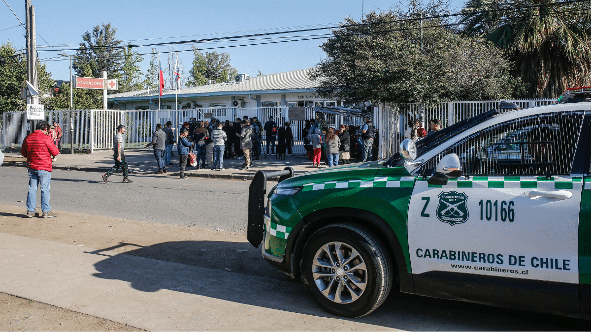 Protegiendo a los Héroes de Bata Blanca: Cómo Convertir a los Centros de Salud en Infraestructura Crítica