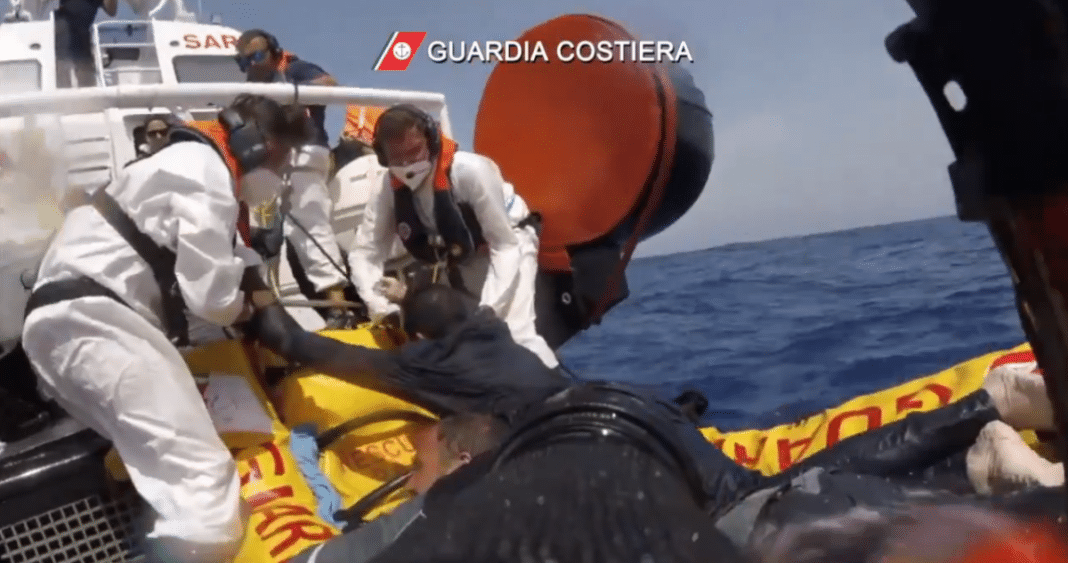 Rescate Dramático en el Mediterráneo: La Lucha por Salvar Vidas de Migrantes