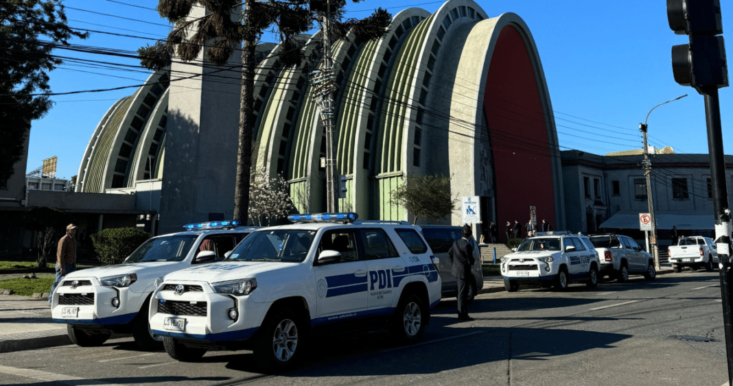 Traficantes Descarados: Cómo la PDI Detuvo a Sujetos Vendiendo Drogas en Plena Plaza de Armas de Chillán