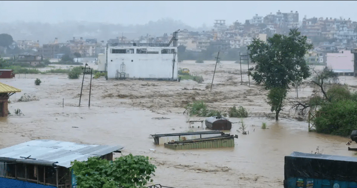 Tragedia en Nepal: Más de 100 muertos y decenas desaparecidos por las devastadoras inundaciones