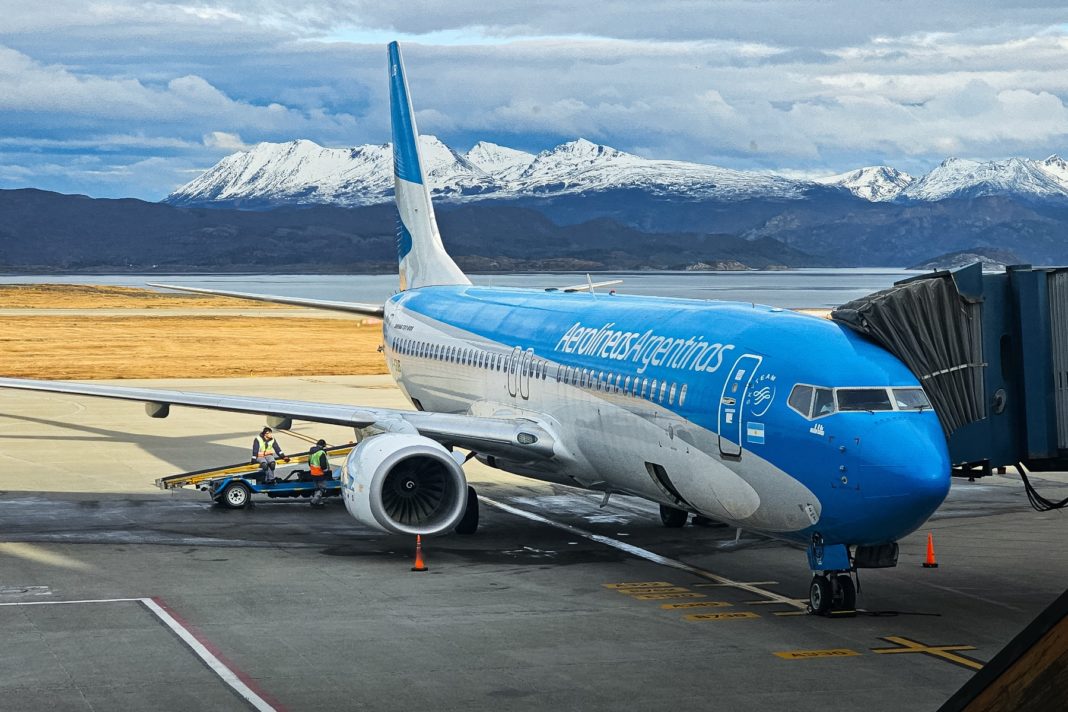 ¡Adiós a los Privilegios! Aerolíneas Argentinas se Privatiza: Un Paso Hacia la Eficiencia y la Responsabilidad Fiscal