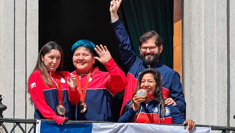 ¡Boric Recibe a los Héroes Paralímpicos de Chile: Una Celebración de Resiliencia y Triunfo!