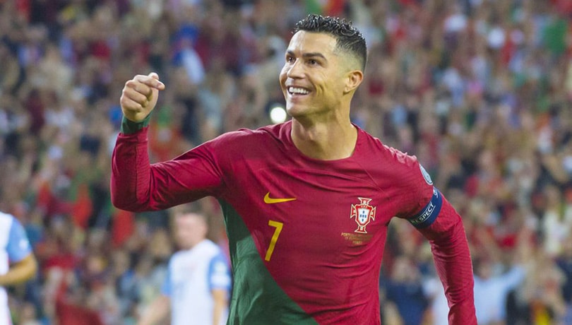 ¡Cristiano Ronaldo Alcanza el Hito Histórico de 1 Billón de Seguidores en Redes Sociales!