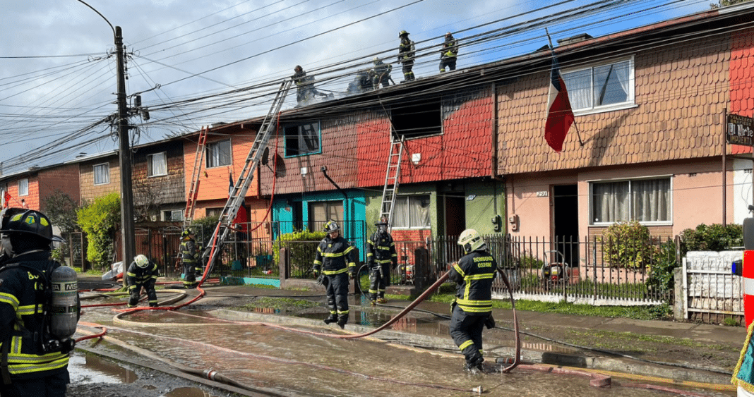 ¡Devastador Incendio en Osorno Deja Cuatro Viviendas Afectadas y un Bombero Herido!