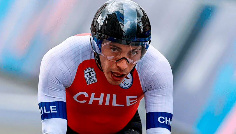 ¡Hernán Moya, el Ciclista Paralímpico Chileno que Conquistó el Podio en el Gran Fondo de París 2024!