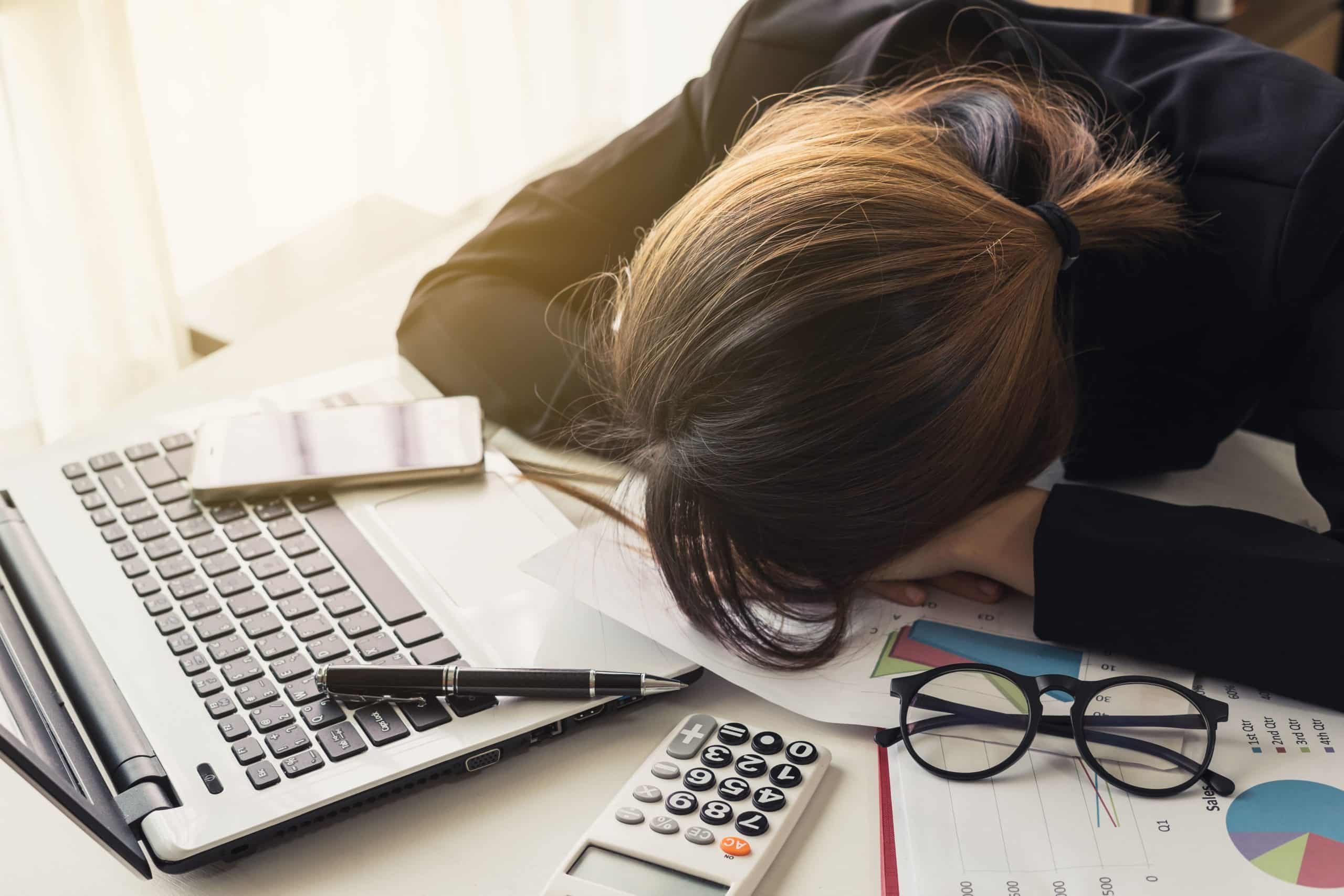 ¡Alerta Roja! El Estrés Laboral Amenaza la Productividad y Salud de los Trabajadores Chilenos