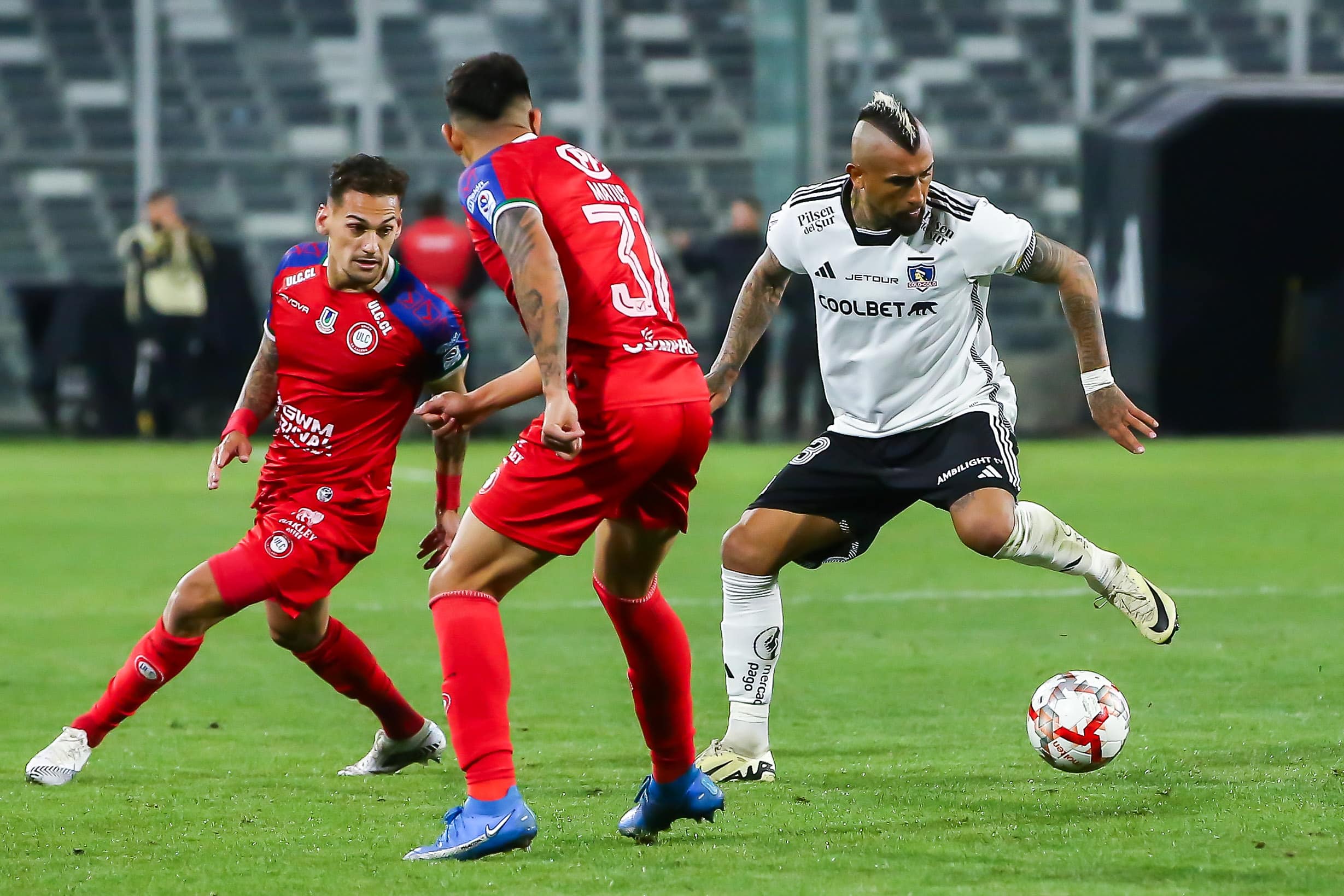 ¡Colo-Colo Busca Conquistar la Cima! Sigue en Vivo el Emocionante Duelo Contra Unión La Calera