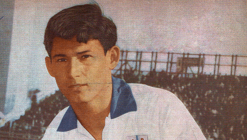 Adiós a una Leyenda del Fútbol Chileno: Recordando la Trayectoria de Luis Olivares, Campeón con la UC