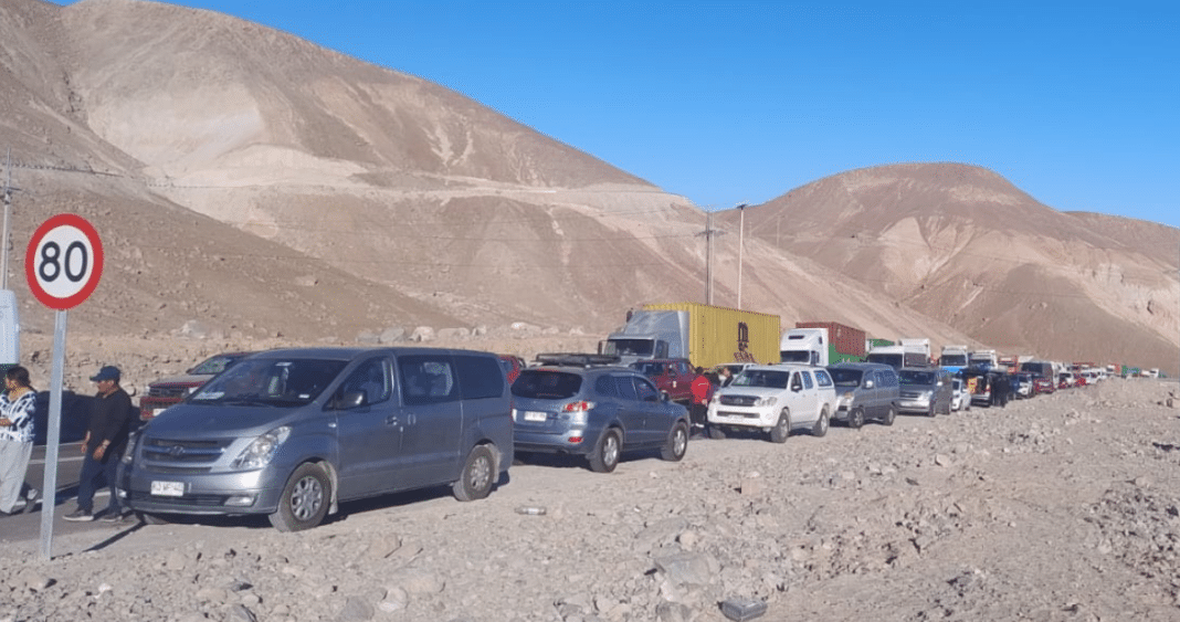 Bloqueo en la Ruta Arica-Bolivia: Trabajadores del Salar de Surire Exigen Mejores Condiciones Laborales