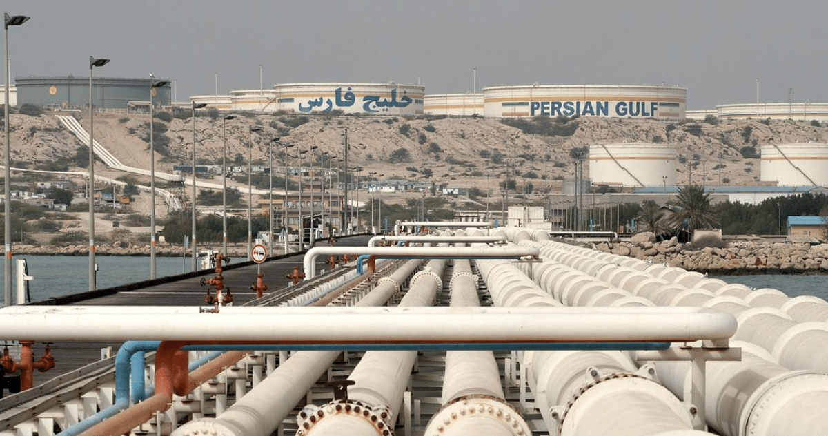 Cómo Estados Unidos Golpea Duramente a la Industria Petrolera de Irán por Atacar a Israel