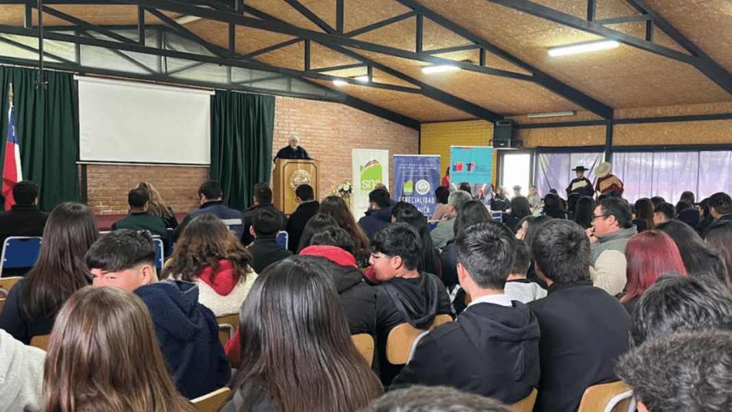 Descubre cómo los Estudiantes de Ñuble Fortalecen su Educación Técnica Profesional con Pasantías Agropecuarias y Forestales