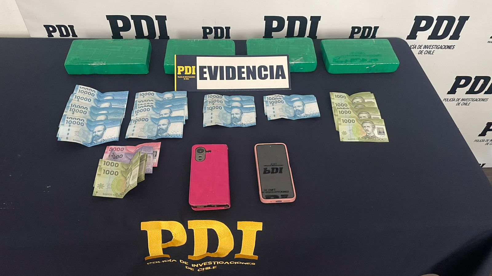 Descubren Intento de Contrabando de Drogas en Arica: Dos Mujeres Detenidas con Más de 4 Kilos de Cocaína