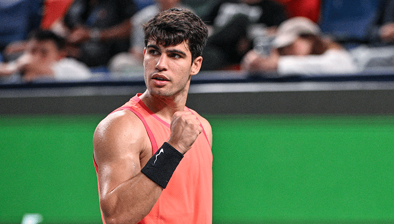 ¡Alcaraz Conquista Shanghái! El Joven Fenómeno Derrota a Monfils y Avanza a Cuartos de Final