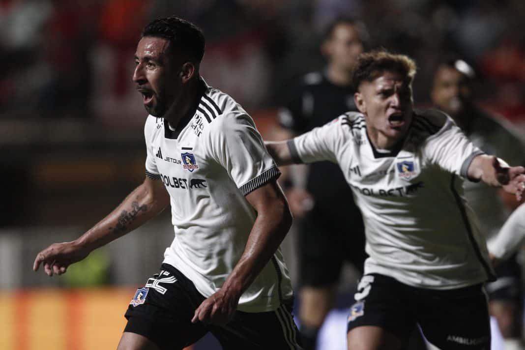 ¡Colo-Colo Conquista la Cima! Triunfo Clave Ante La Calera Catapulta a los Albos al Liderato del Campeonato Nacional