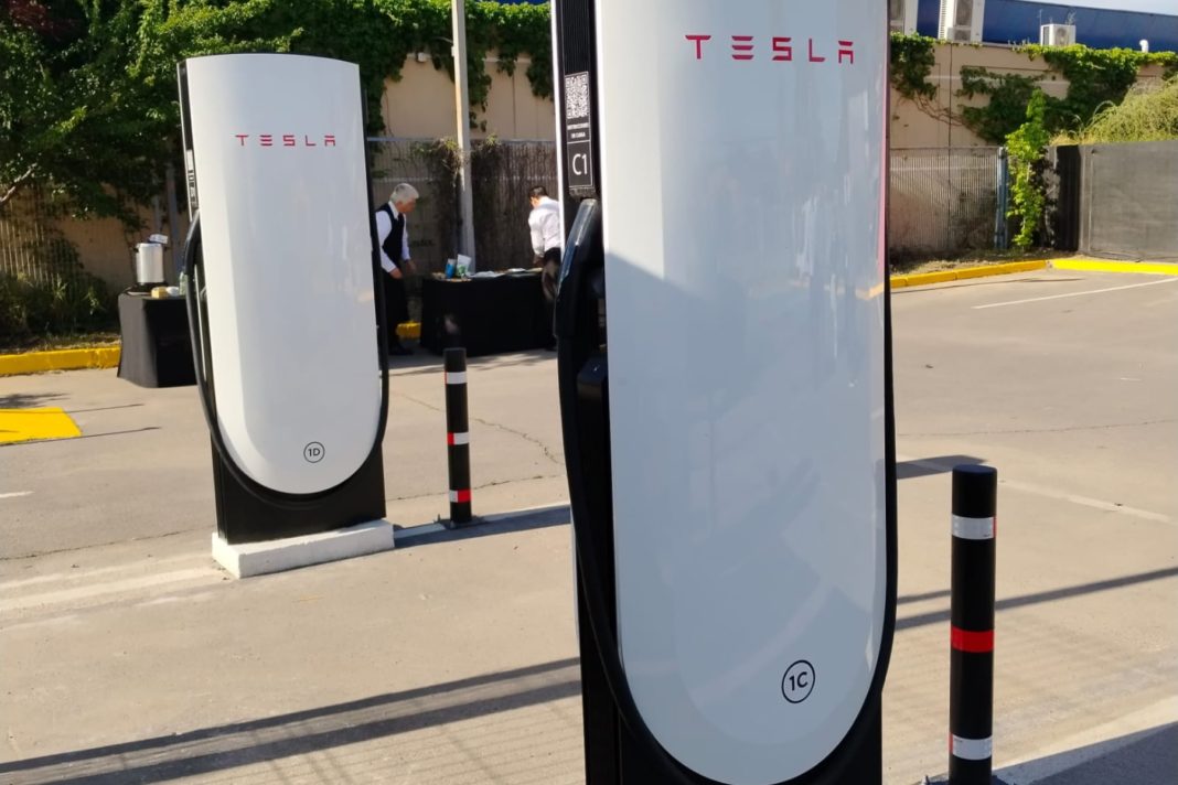 ¡Descubre cómo Tesla está revolucionando la movilidad eléctrica en Chile con sus nuevos Superchargadores!