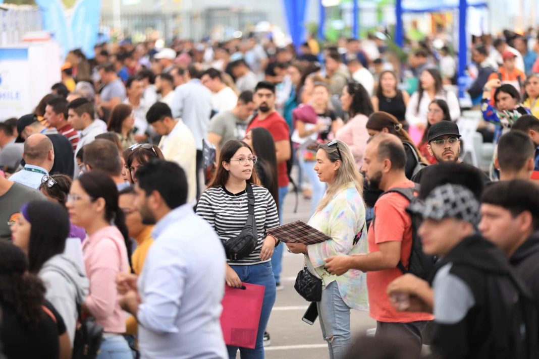 ¡Descubre las Oportunidades Laborales de la Feria de La Florida! Más de 2.500 Puestos de Trabajo te Esperan