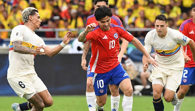 ¡La Roja se Enfrenta a su Mayor Desafío! Dávila Analiza el Duro Momento de la Selección Chilena