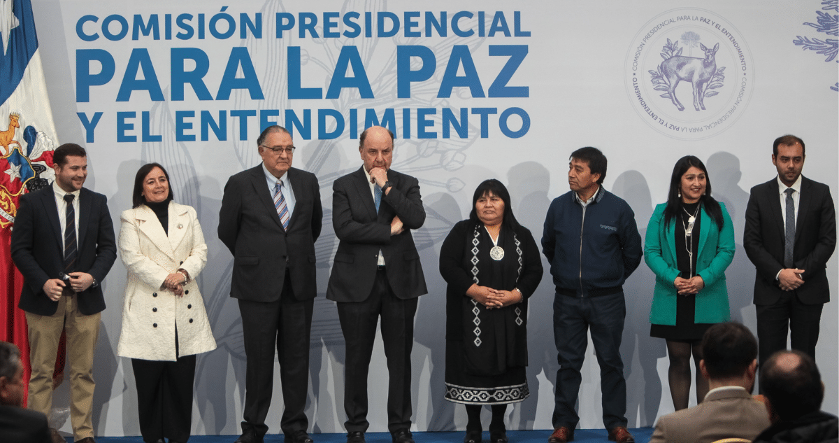 Comisión para la Paz y el Entendimiento: Desafíos en la Reparación de Tierras