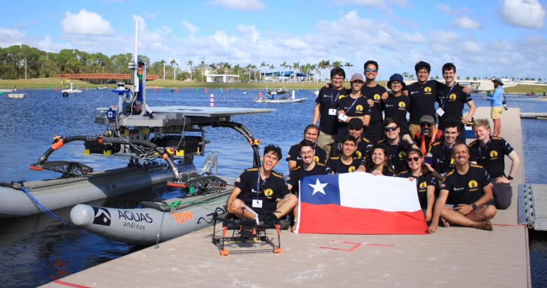 Estudiantes UC Triunfan en la 'Fórmula 1' de Robots Marinos en EE. UU.