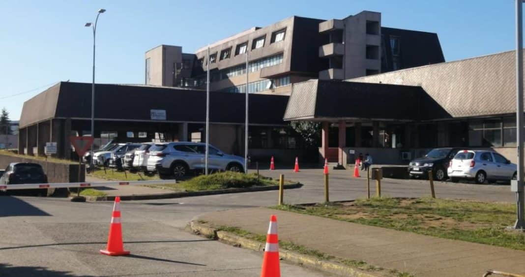 Frustran Intento de Robo a Funcionaria en Hospital de Valdivia: Víctima Sufre Lesiones Leves