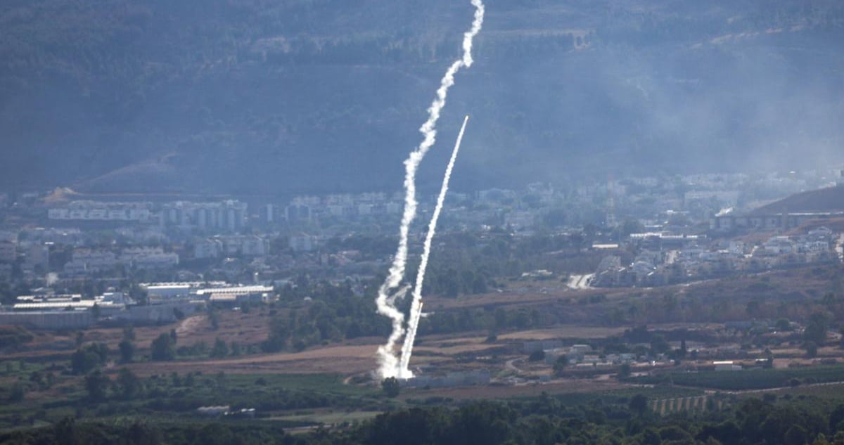 Hezbolá Lanza Ataque Histórico Contra Base Militar Israelí en Tel Aviv