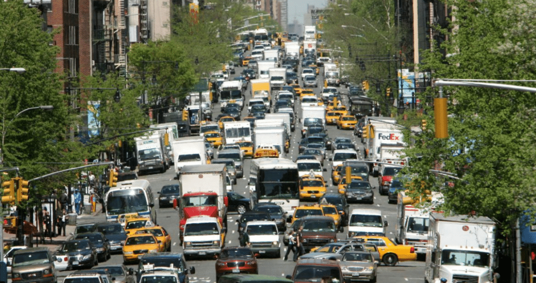 Peaje en el Centro de Nueva York: Combatiendo la Congestión Vehicular