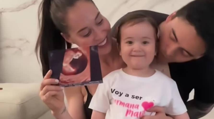 ¡Bienvenido a la Familia Creciente! Valentina Roth Anuncia su Segundo Embarazo