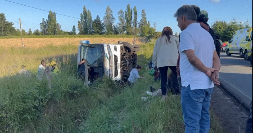 Accidente de Taxibus en Ruta Padre Las Casas-Cunco Deja 7 Heridos