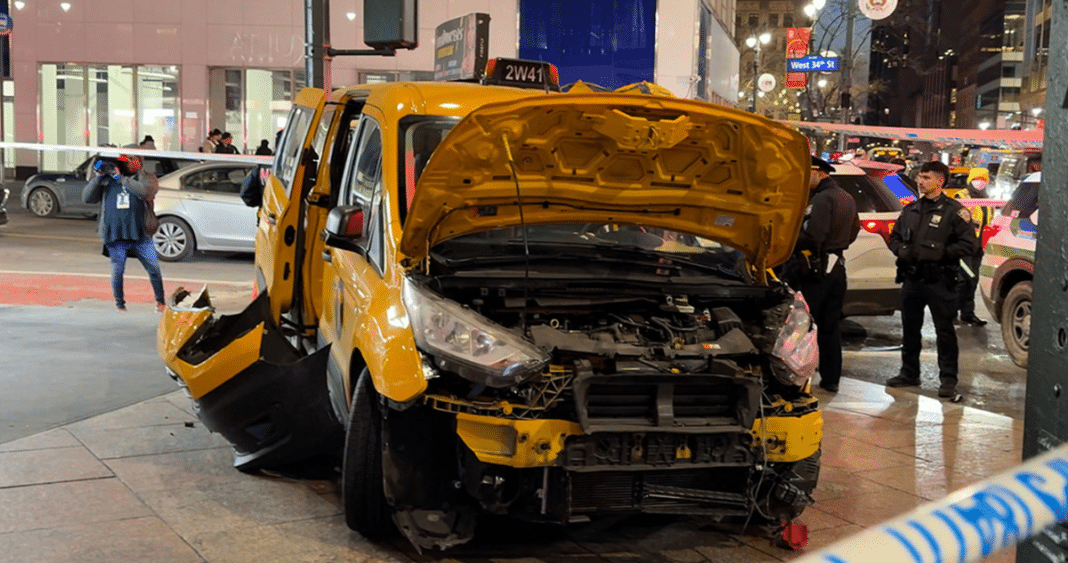 Accidente de taxi en el centro de Manhattan: 6 heridos, incluyendo un niño