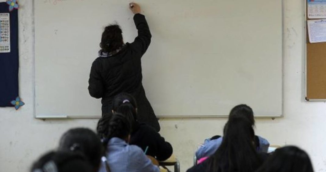 Denuncia de Madre por Maltrato a Hijo de 7 Años en Colegio de Río Negro