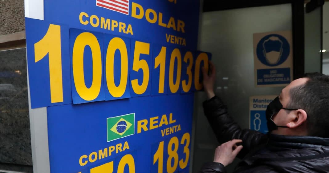 El Dólar se Recupera Tras Tocar los .000: Análisis de las Perspectivas Económicas de EE.UU.