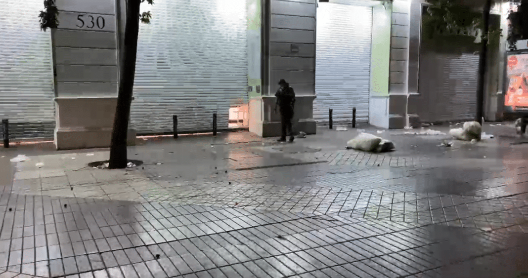 Frustran Intento de Robo en Tienda Falabella: Tres Detenidos en Pleno Centro de Santiago