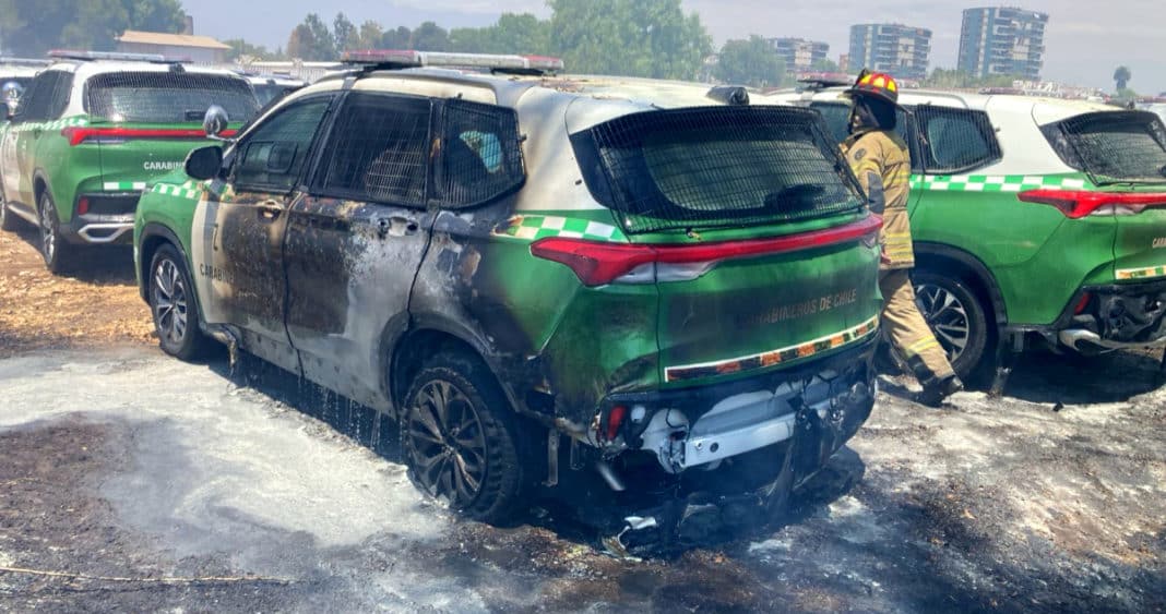 Incendio en Escuela de Carabineros: 4 Patrullas Afectadas, Rápida Respuesta Evita Mayores Daños