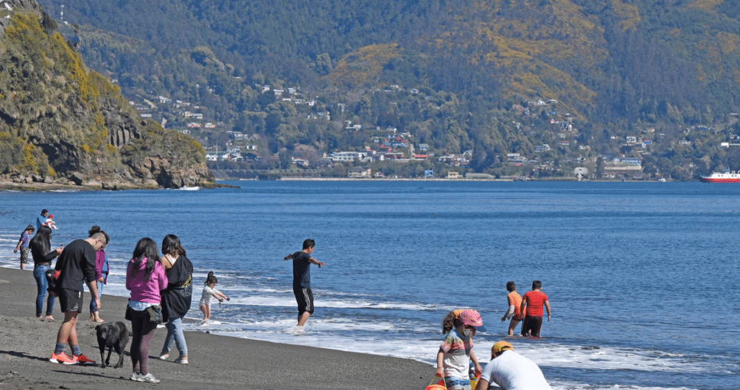 Valdivia: Playas en Alerta, Autoridades Deben Aclarar Condiciones de Acceso y Uso