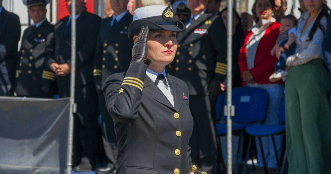 Capitana Camila Ovalle: Rompiendo Barreras en la Armada de Chile