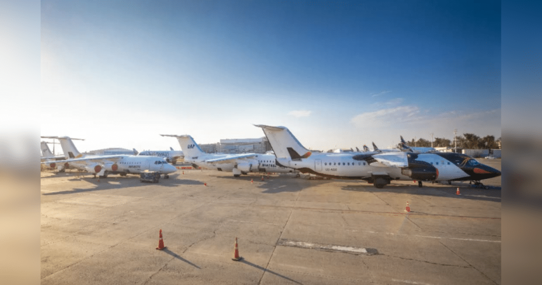 Incidente en Aeropuerto de Santiago: Avión de DAP con Problemas de Tren de Aterrizaje Cierra Pista