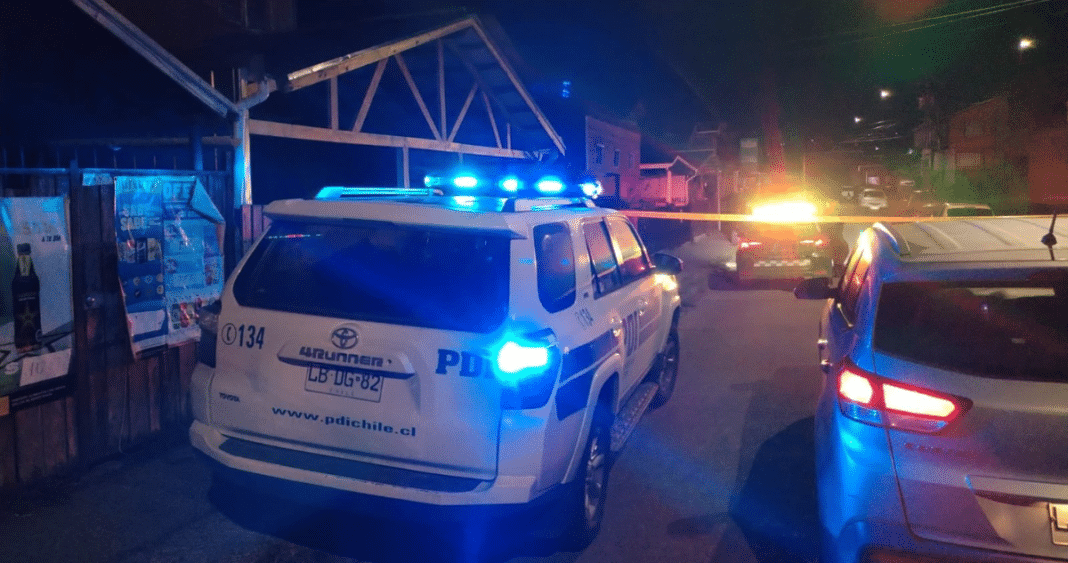 Trágica Noche en Ancud: Joven de 17 Años Acusado del Homicidio de Hombre de 45