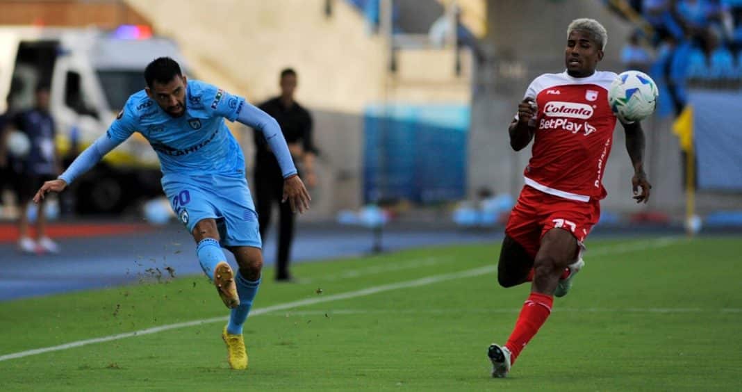 Deportes Iquique Sorprende a Santa Fe: Puch Brilla con Doblete en Debut de Copa Libertadores