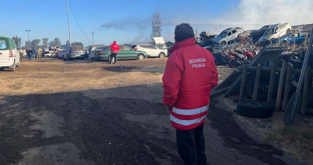 Devastador Incendio en Corralón Municipal: Alcalde Sospecha Intencionalidad