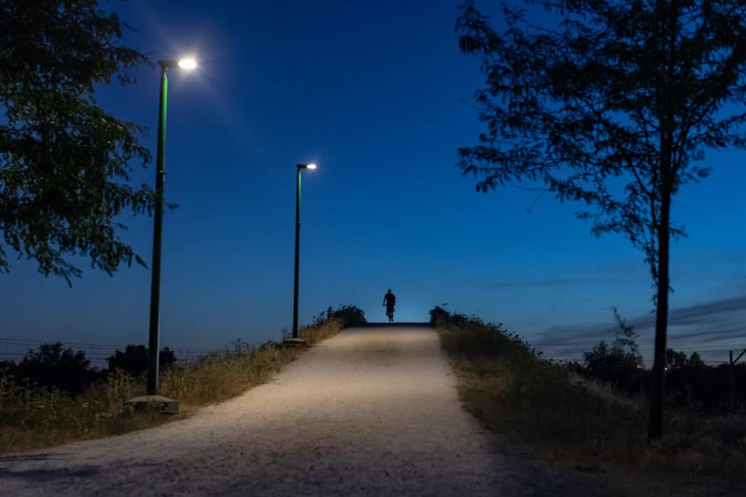 Iluminación Solar: Transformando Comunidades Rurales en Chile