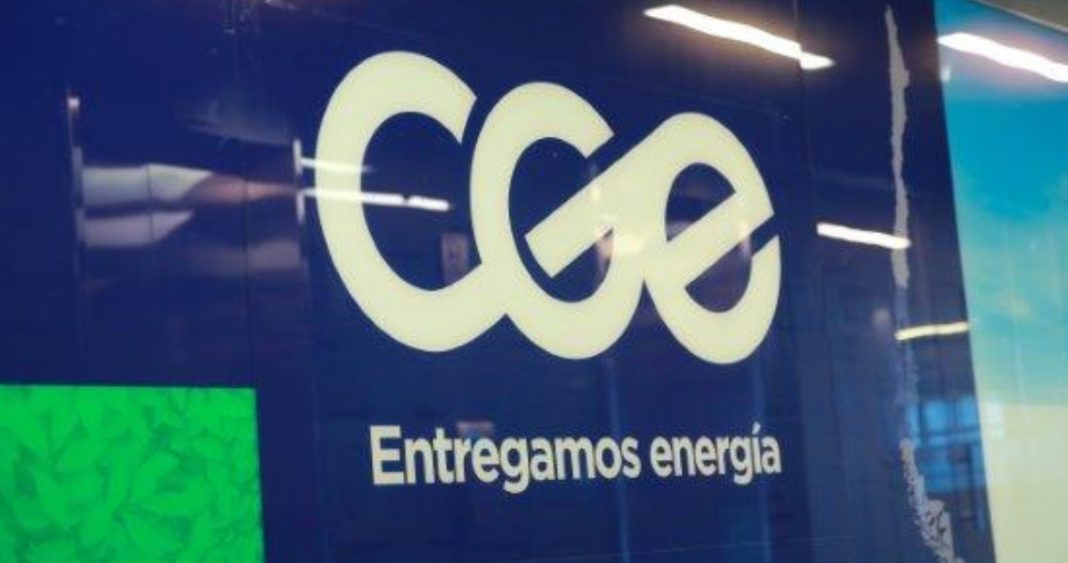 La Batalla de las Compensaciones: Cómo Enel Superó a CGE en Respuesta a los Apagones