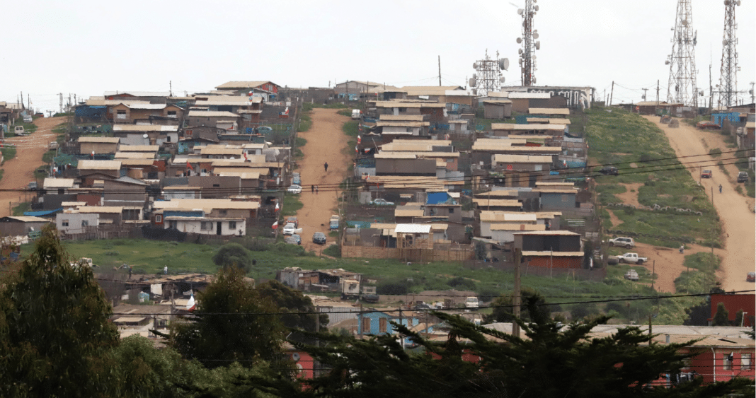 La Batalla por el Cerro Centinela: Familias de San Antonio Luchan por su Hogar